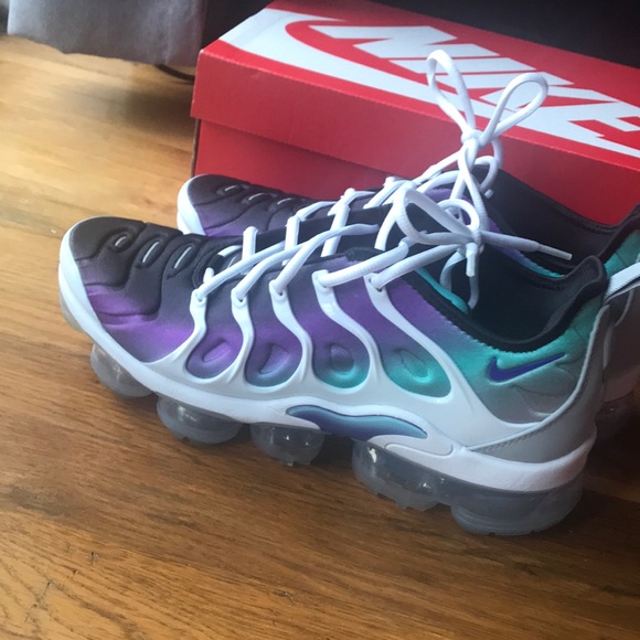 vapor max plus grape